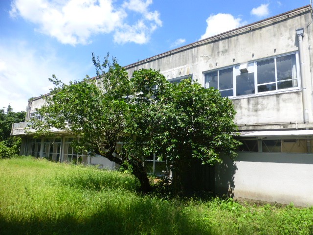 ①建物（宿泊施設跡）