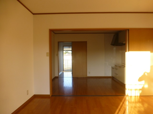 玄関から、リビングまでの風通しも良いです♪