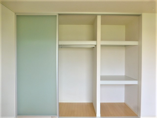☆整理しやすい棚が備え付きです☆