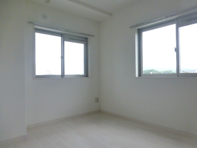 ２面採光で、明るく風通しも良いです