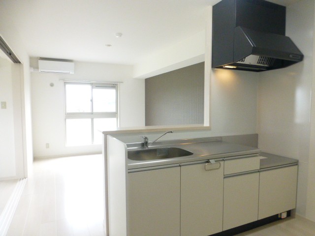 お料理をしながら、お部屋が見渡せます♪