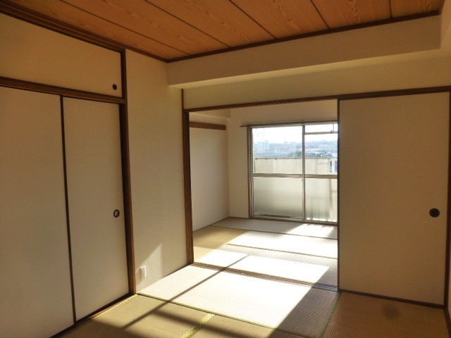 襖を開けば、広々と使えます！