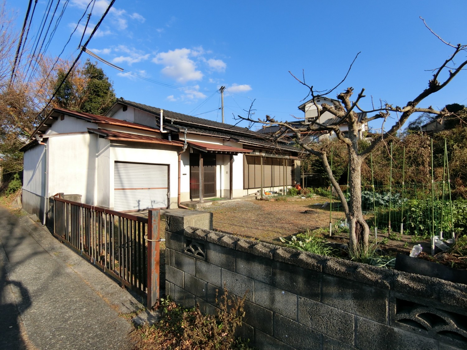 ①建物（古家）があります。