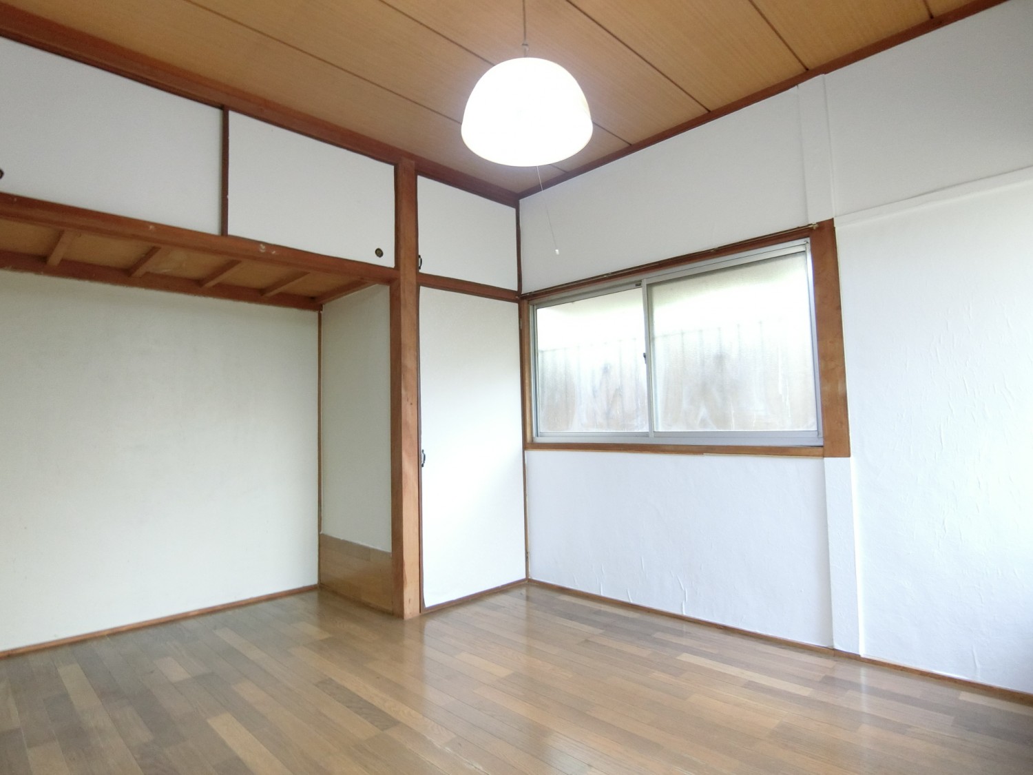 キッチン横（洋室６帖）