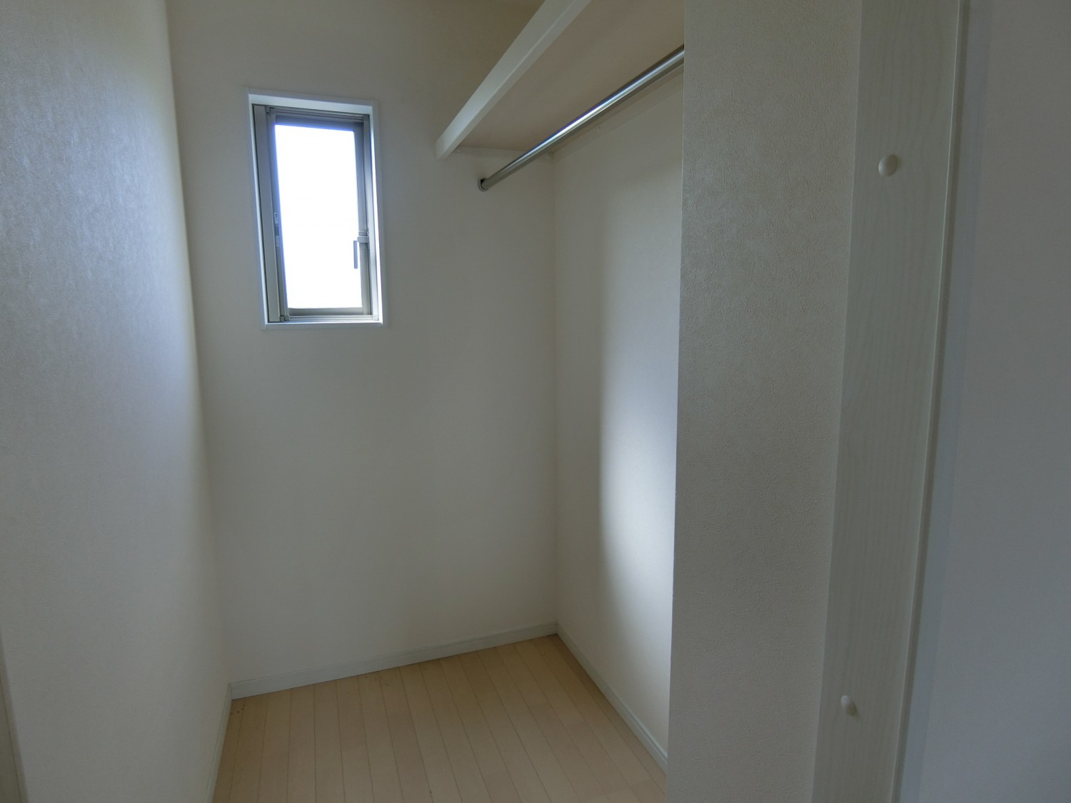 収納力のあるウォークインクローゼット★