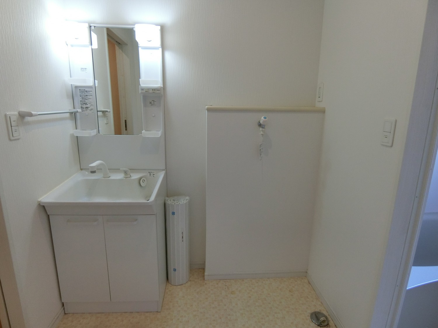 シャンプードレッサー★室内洗濯機置場★