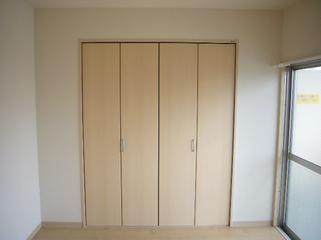 洋室にはクローゼット完備