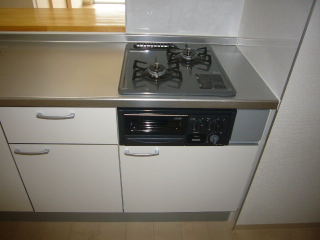 グリル付きのシステムキッチン