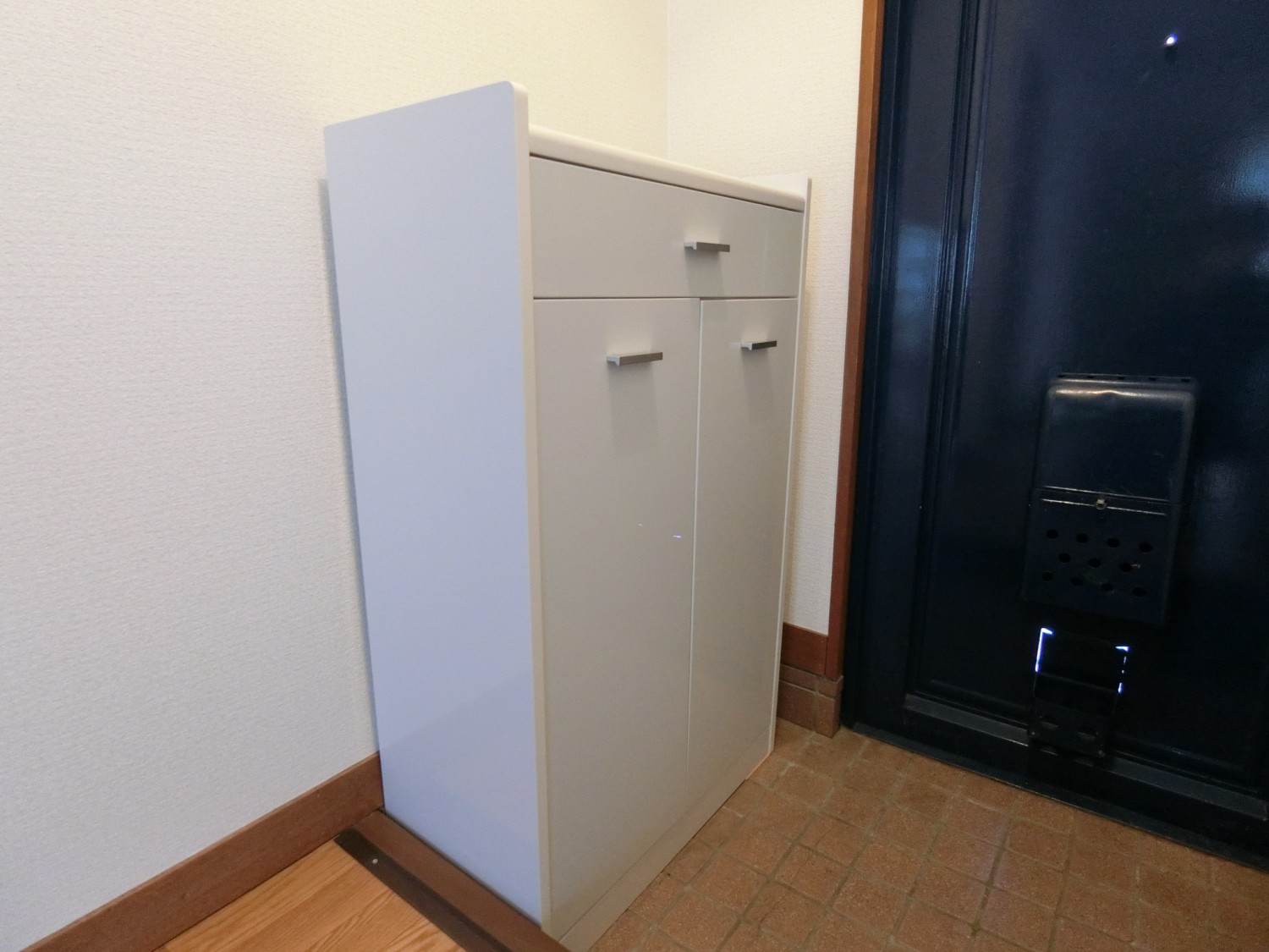 棚上に鍵なども置ける下駄箱★