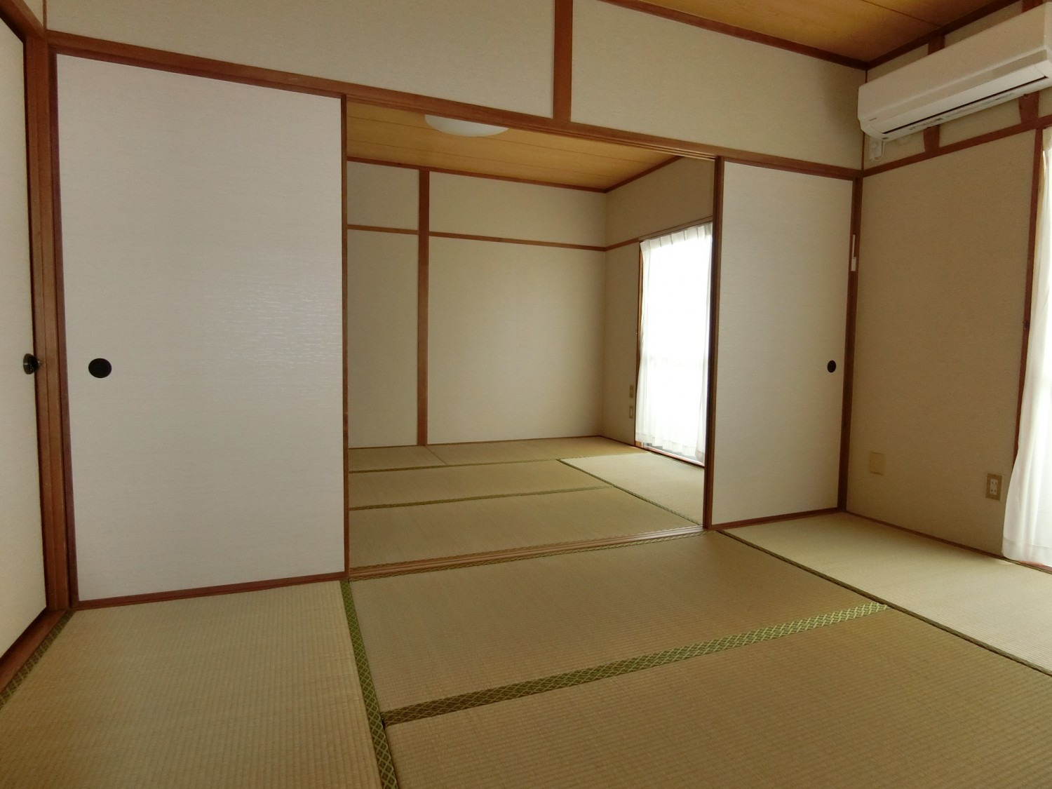 ゆっくりくつろげる和室空間