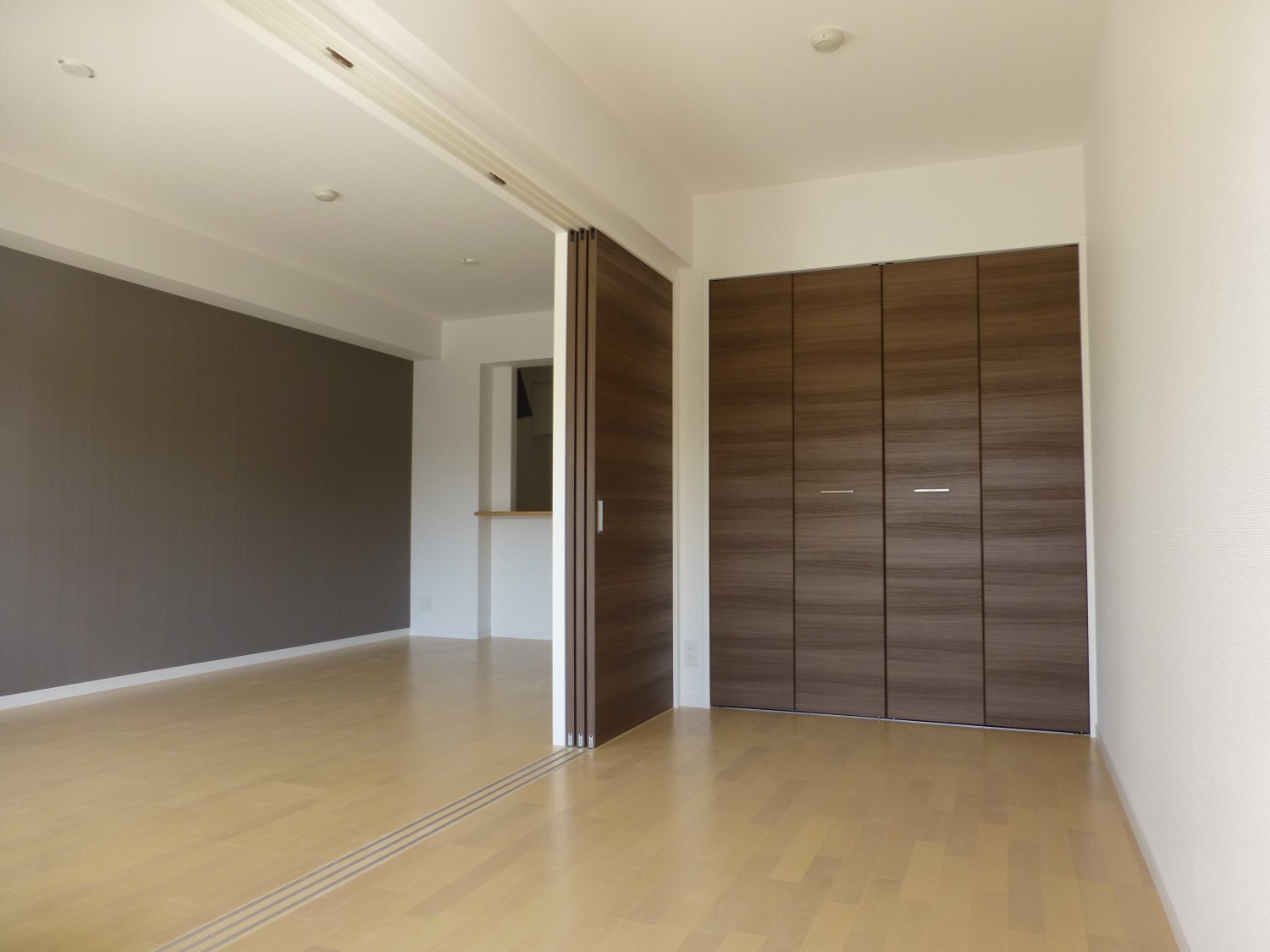 扉を閉めるとプライベート空間に…