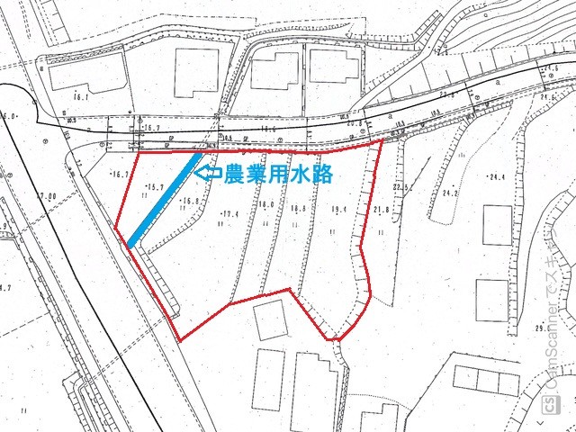 この図面は道路管理図面です。目安として赤く囲っていますが、実際の土地の形状とは異なります。