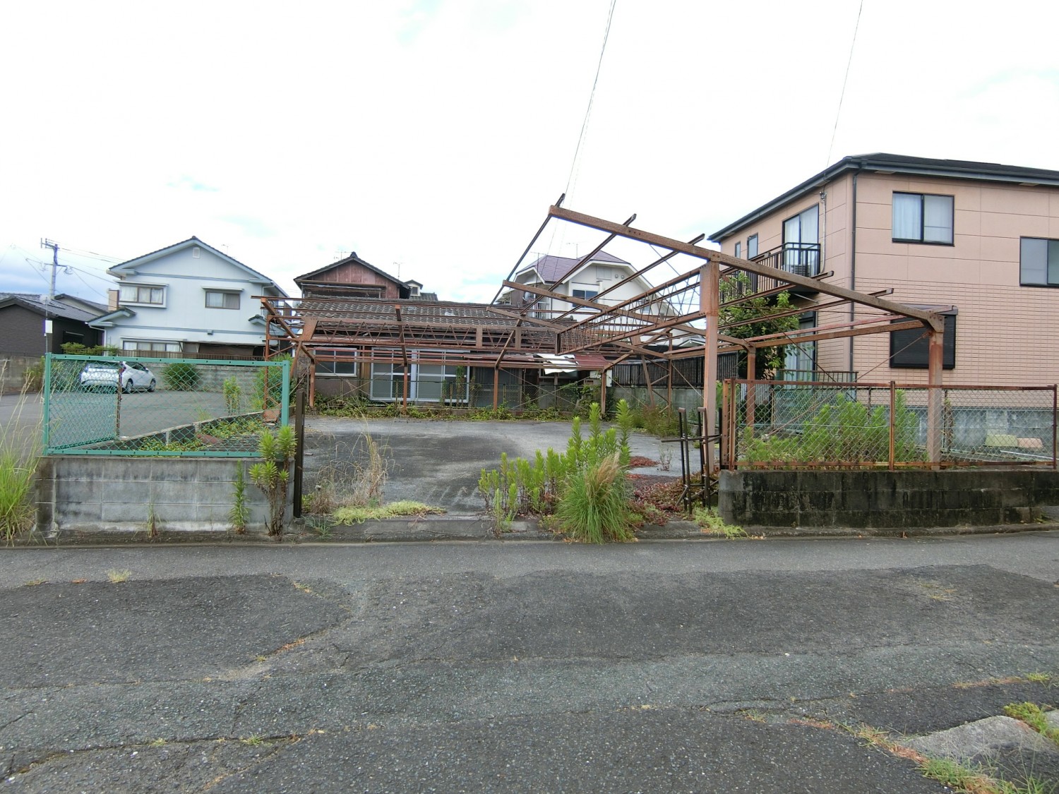 北側の駐車場