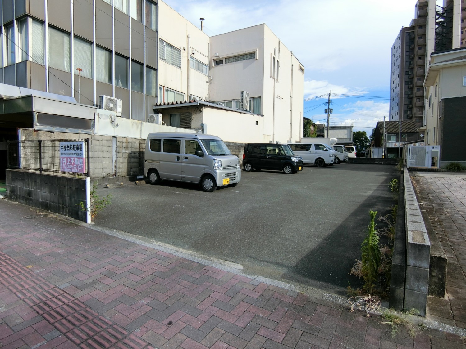 大通り側より撮影
