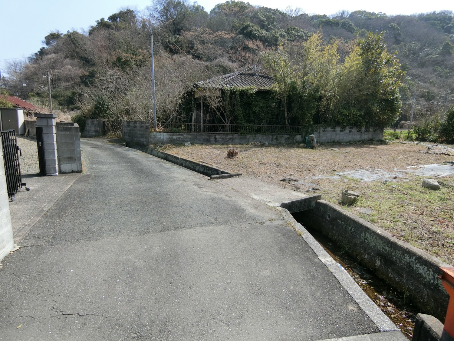 ３０２－４　西側より撮影