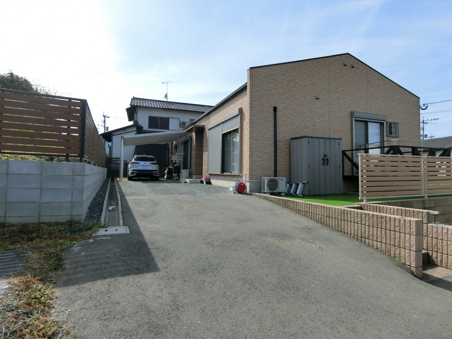 カーポート付き