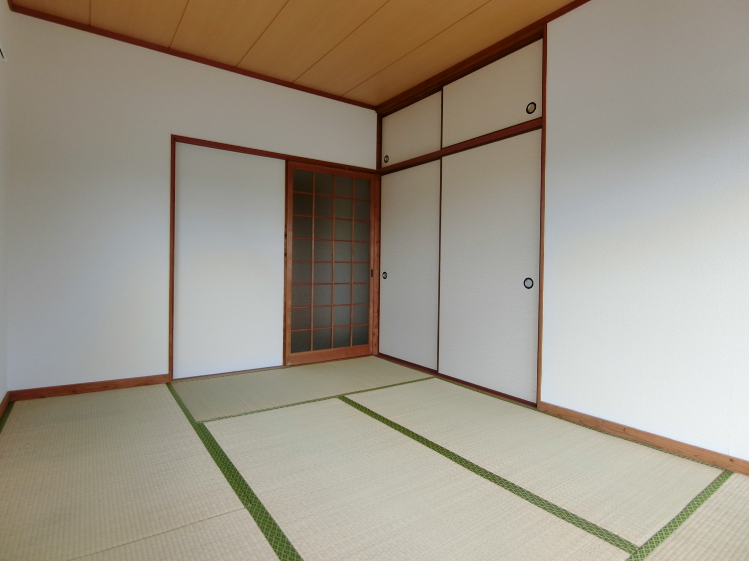 玄関横和室