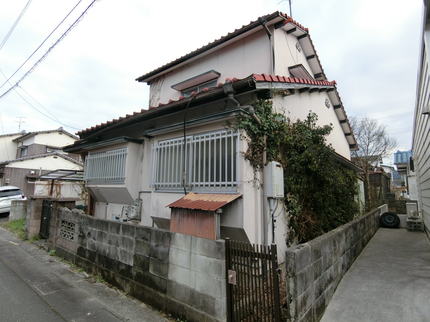 北西側より撮影