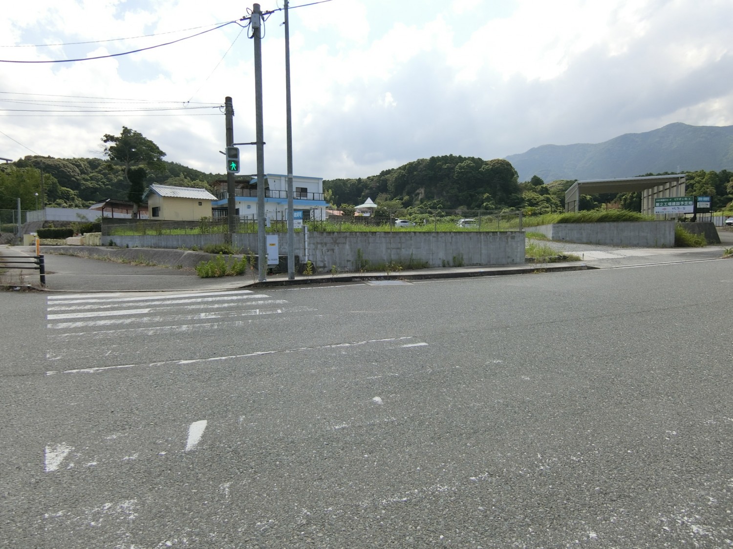 南東側より撮影