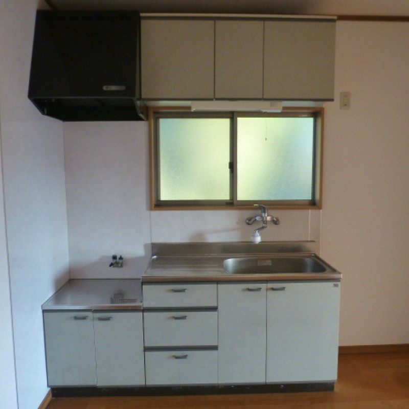 キッチンに窓があるので、換気も良いです♪