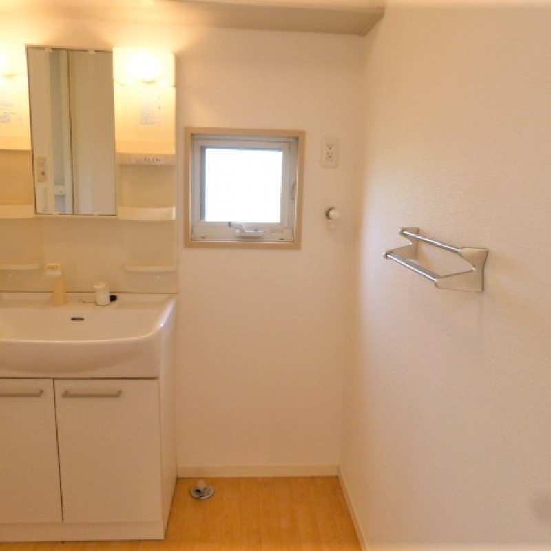 便利なシャンプードレッサー付き♪☆室内洗濯機置場あり☆