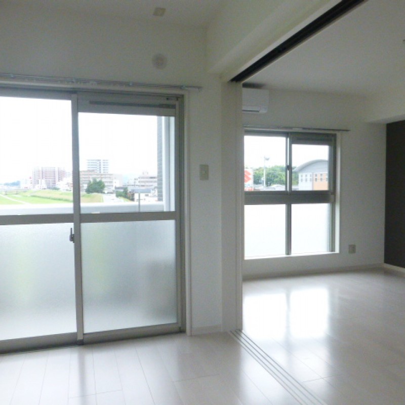 ドアを開放して、お部屋を広く使うこともできます