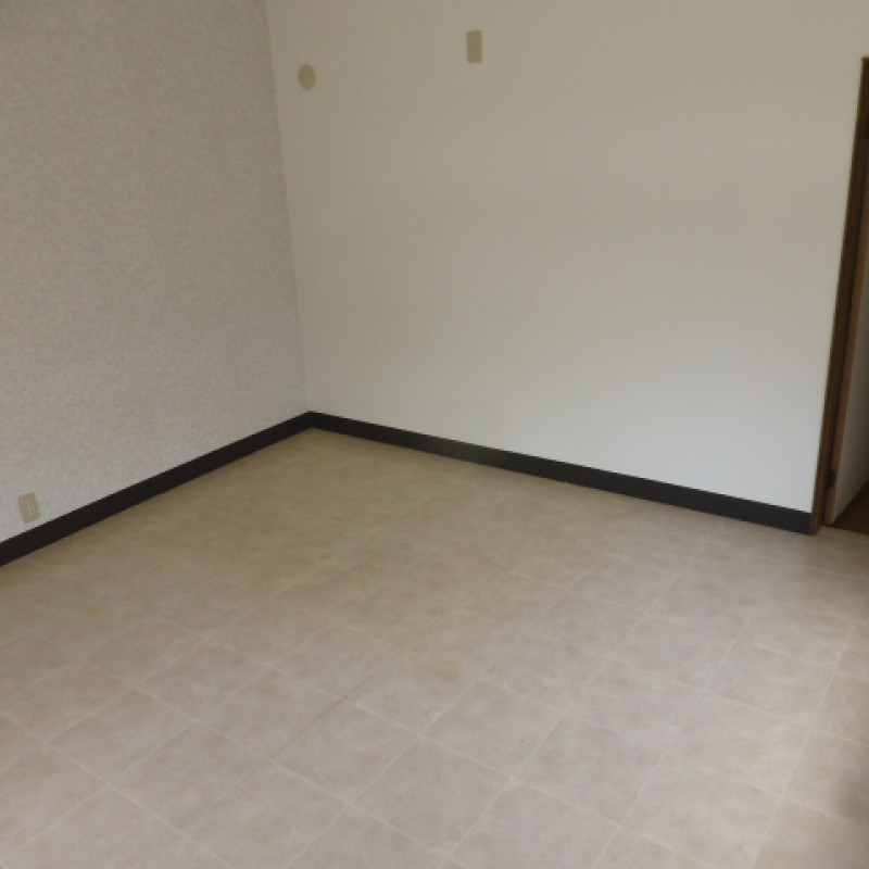 １階最奥に洋室があります。