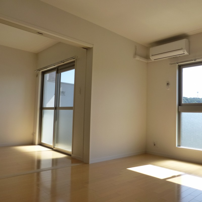 お部屋が隣接しており、空間を広く使うこともできます