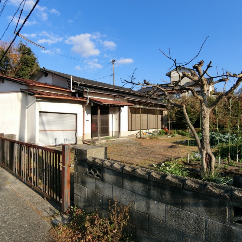 ①建物（古家）があります。