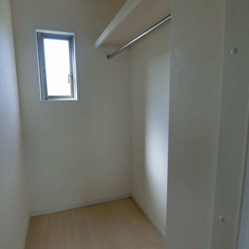 収納力のあるウォークインクローゼット★