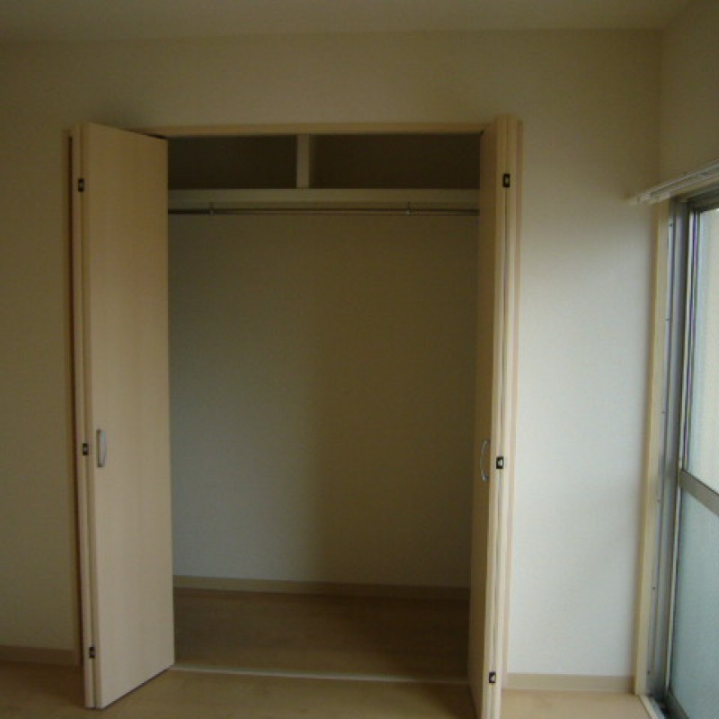 クローゼット内部