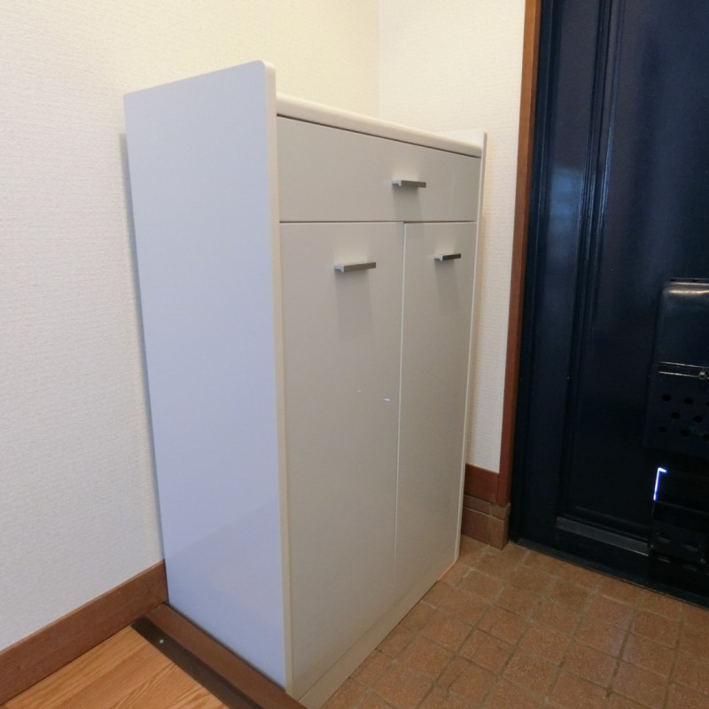 棚上に鍵なども置ける下駄箱★