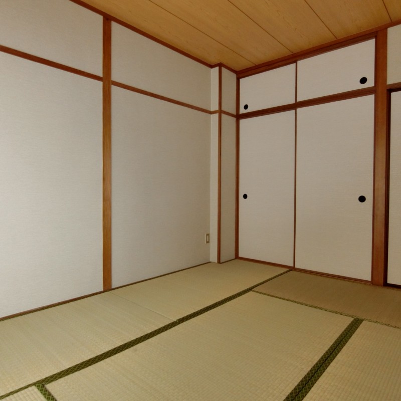 （南側）押入収納もあります