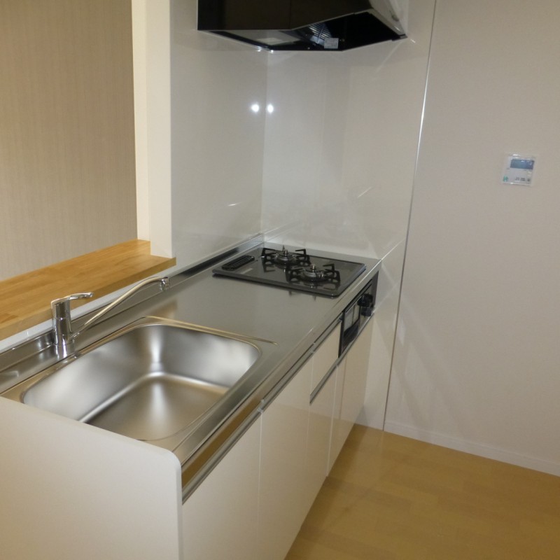 お手入れしやすいキッチンパネル仕様