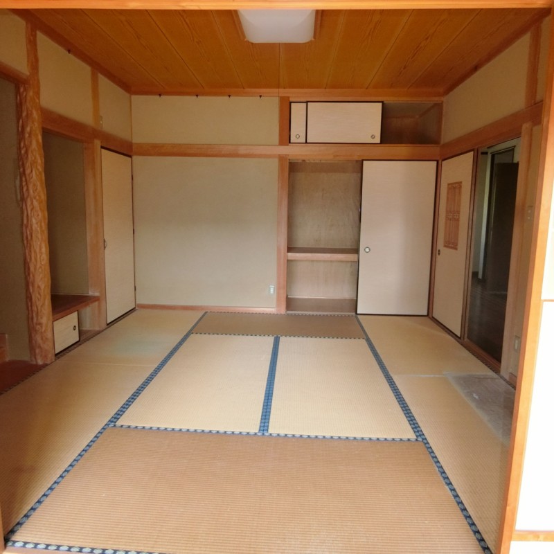 １F　玄関横の和室