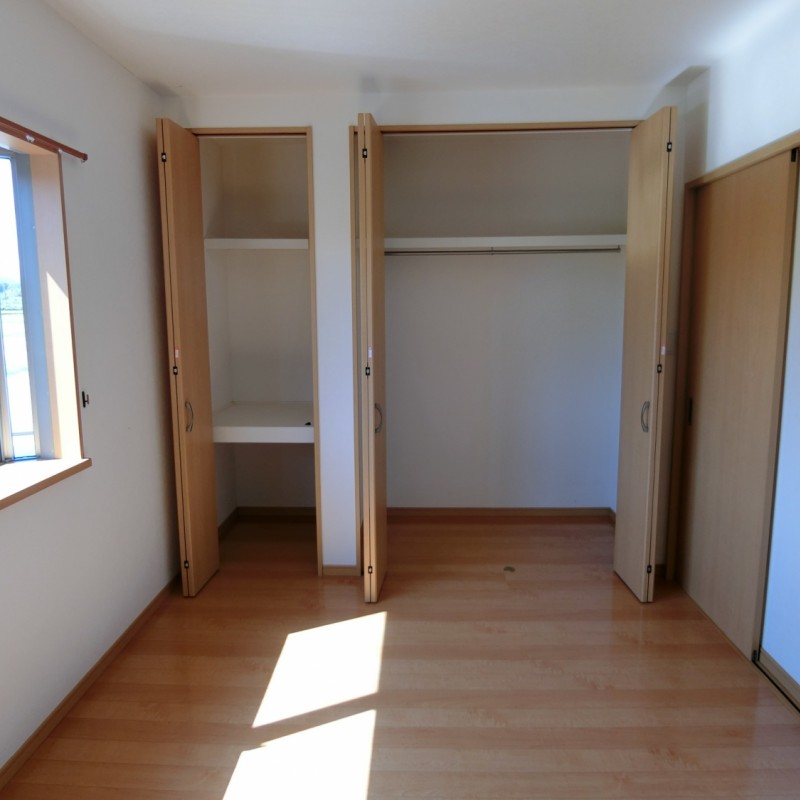 クローゼット収納オープン時