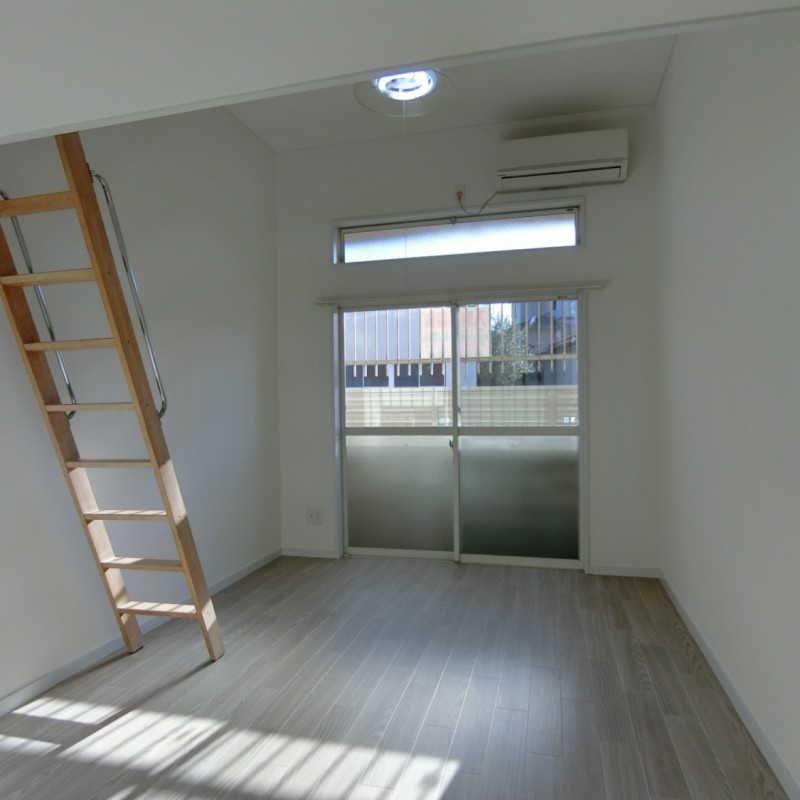 エアコン・照明もついています