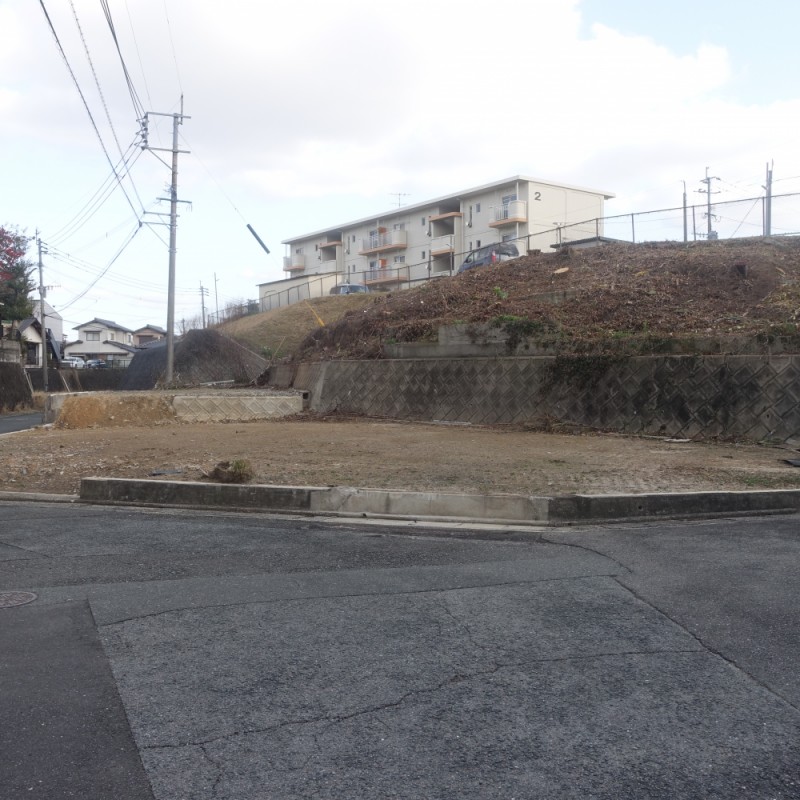 西側道路より撮影