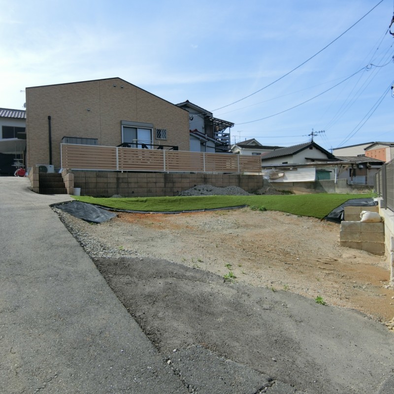 駐車スペース６～７台は駐車可能です。