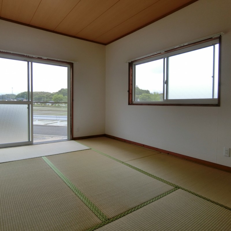 玄関横和室