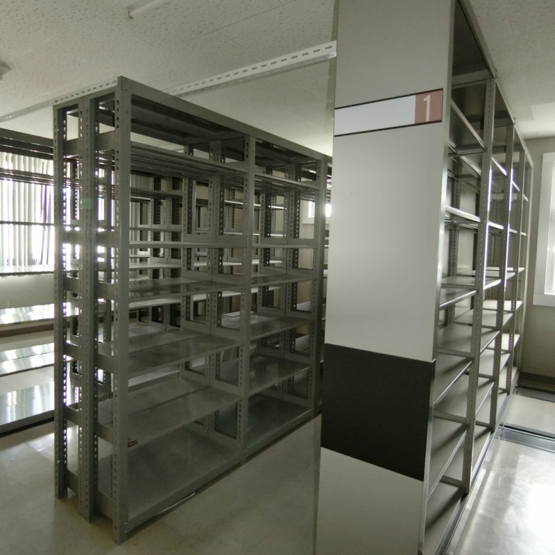 ２階　書庫