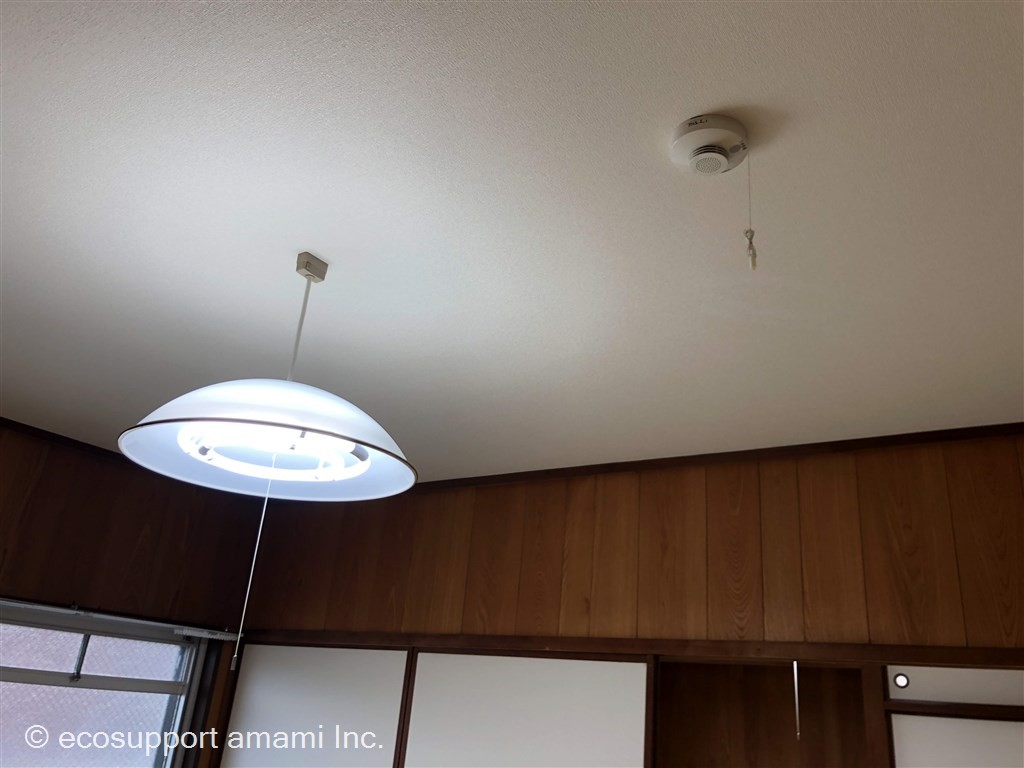 和室-照明器具・火災報知器
