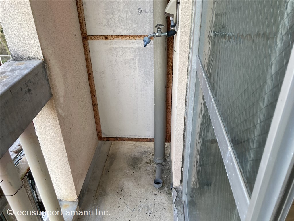 室外洗濯機置場