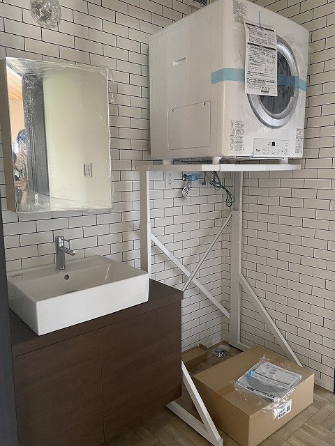 写真は新築時（2年前）のものです。