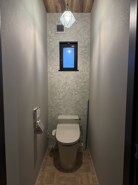 写真は新築時（2年前）のものです。