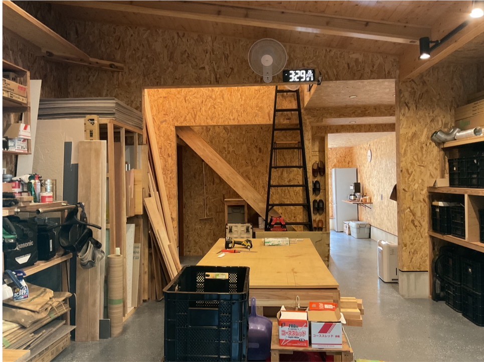 事務所棟 1階 作業場