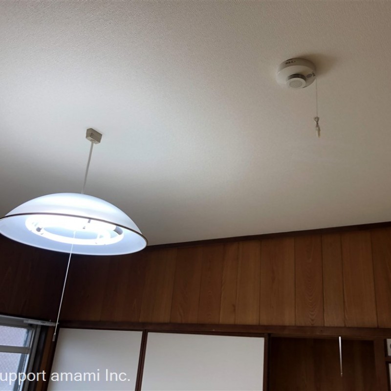 和室-照明器具・火災報知器