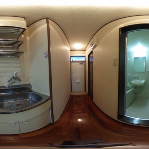 キッチン・廊下より