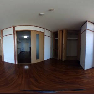 洋室（中央より）