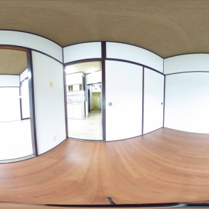 ベランダ側居室にて